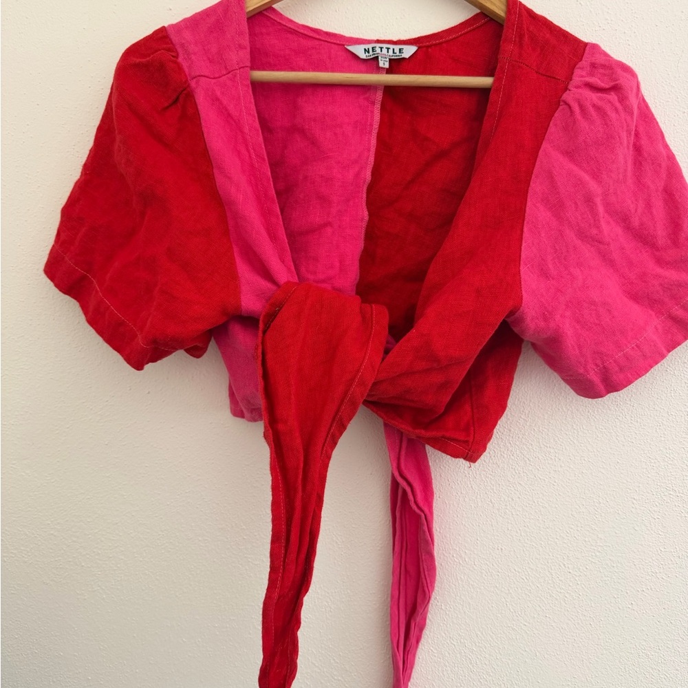 Nettle Colorblock Tie-Front Crop Top in Red & Pink